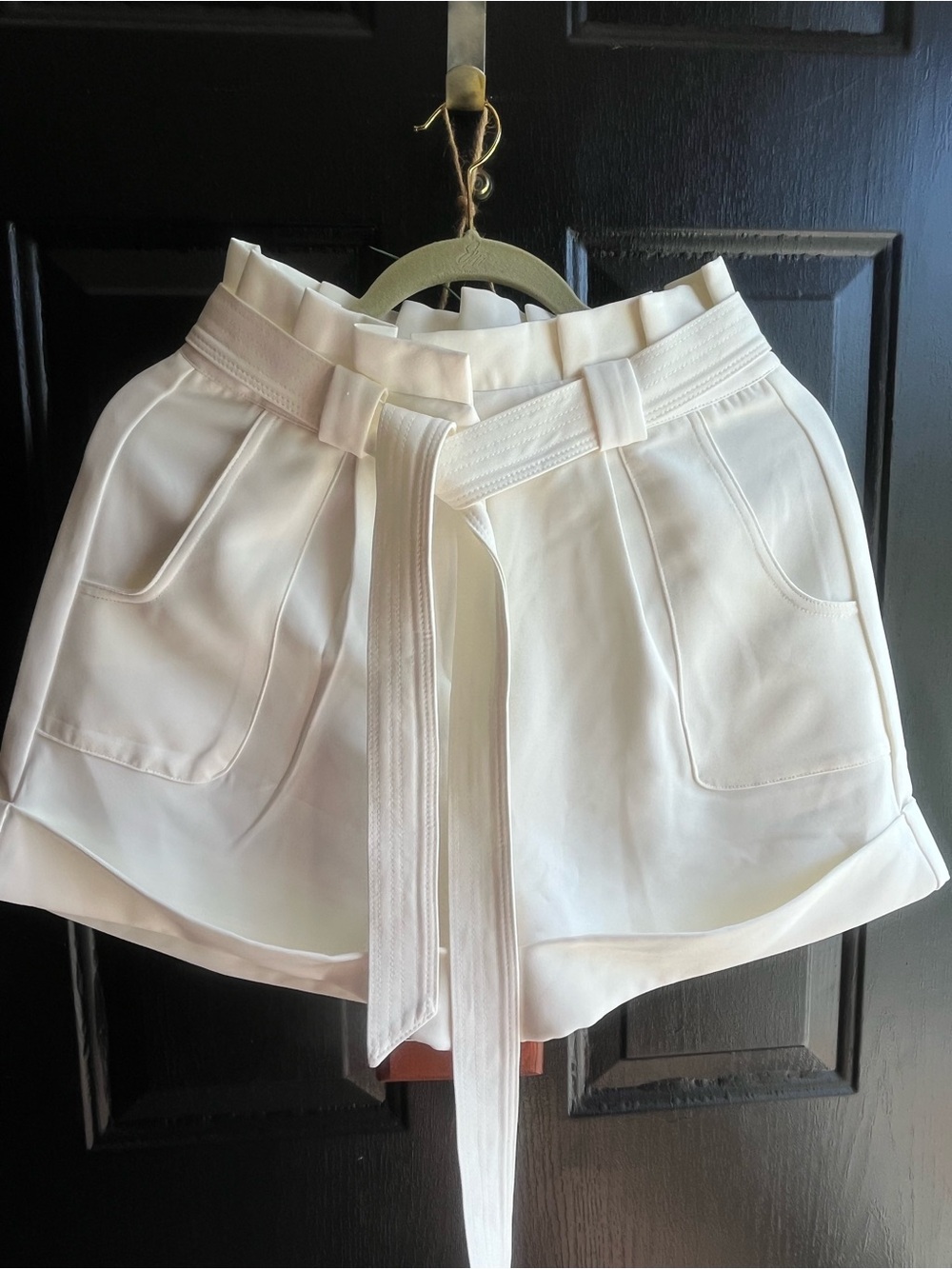 Garcia Crisp White high waisted shorts